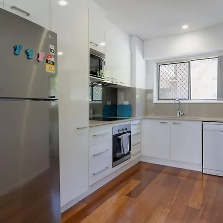 Burleigh Point Beach Vibes Stylish And Modern Gold Coast Exterior photo